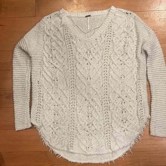 Free People Cross My Heart Raw Hem V Neck Sweater Off White Boho Women’s XS - Picture 4 of 4